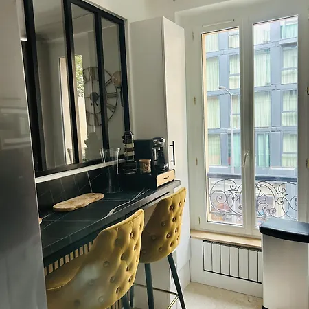 Renan - Paris Porte De Versailles Apartment Issy-les-Moulineaux
